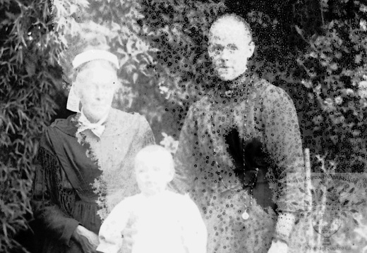 femmes et enfants 06