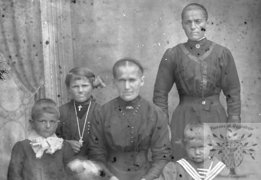 femmes et enfants 103