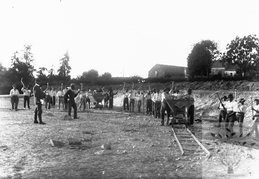 Construction de la gare de Grand Fougeray